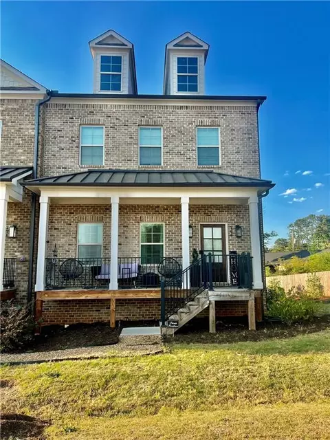 768 Honey Bee Ln, Lawrenceville, GA 30046