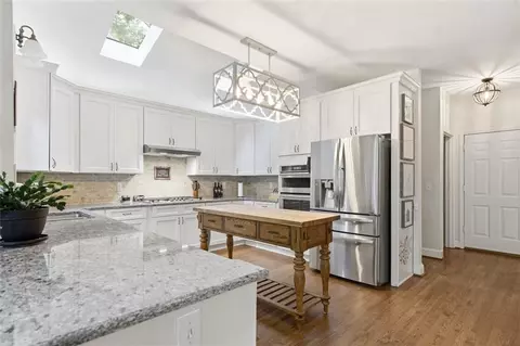 211 Cabin Creek Ct, Woodstock, GA 30189