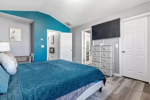 Bedroom - 5914 Waggoner Ct, Rex, GA 30273 photo 2 of 3