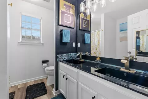 Bath - 5914 Waggoner Ct, Rex, GA 30273 photo 2 of 3