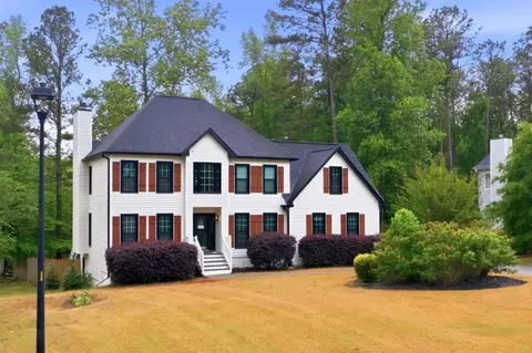 128 Lakeview Ln, Hiram, GA 30141