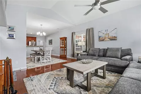 497 Sawnee Corners Dr, Cumming, GA 30040
