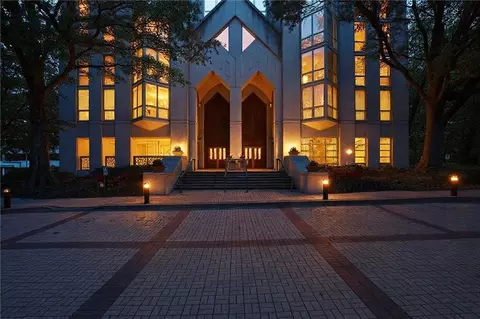2870 Pharr Court South NW #207, Atlanta, GA 30305
