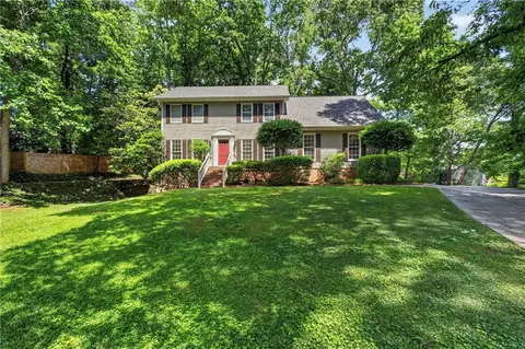 5794 Vantage Ct, Stone Mountain, GA 30087