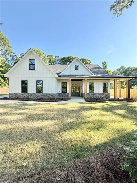 682 Ferguson Pl, Dallas, GA 30132