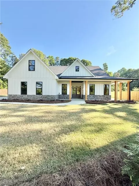 682 Ferguson Pl, Dallas, GA 30132