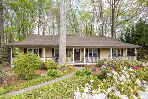 2058 Shillingwood Dr NW, Kennesaw, GA 30152