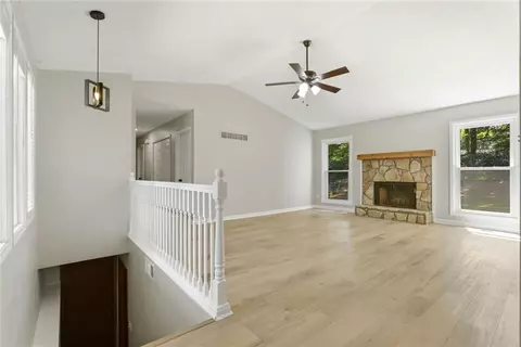 1027 Summer Pl NW, Acworth, GA 30102 photo 2