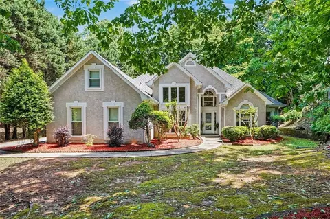 105 Holly Ridge Rd, Stockbridge, GA 30281