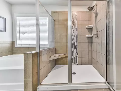 Bath - 604 Little Bear Loop, Canton, GA 30114 photo 3 of 8
