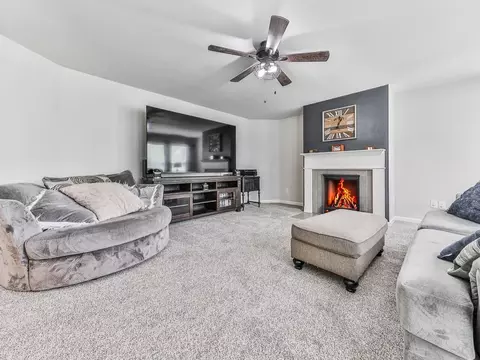 Living - 604 Little Bear Loop, Canton, GA 30114 photo 4 of 5
