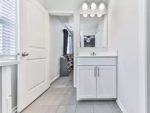 Bath - 604 Little Bear Loop, Canton, GA 30114 photo 8 of 8