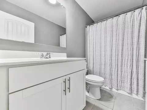 Bath - 604 Little Bear Loop, Canton, GA 30114 photo 5 of 8