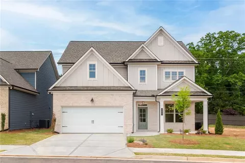 982 Homepark Cir, Buford, GA 30518