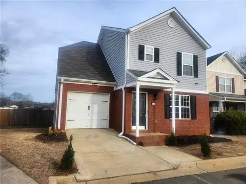 38 Middleton Ct, Cartersville, GA 30120