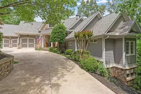 12 Somerset Ln, Cartersville, GA 30121