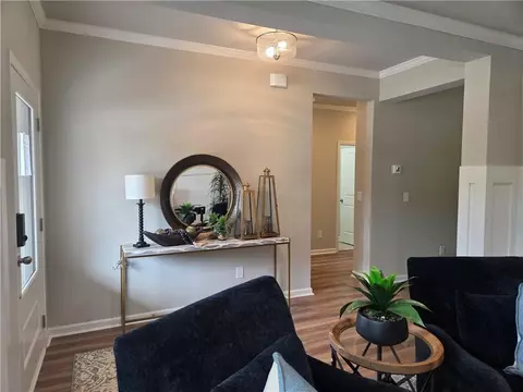 Entry Way - 330 Meadows Dr, Bethlehem, GA 30620 photo 2 of 7