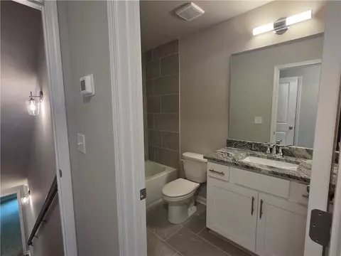 Entry Way - 330 Meadows Dr, Bethlehem, GA 30620 photo 6 of 7