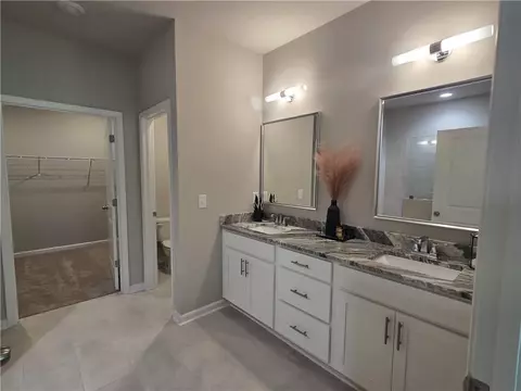 Bath - 330 Meadows Dr, Bethlehem, GA 30620 photo 1 of 5