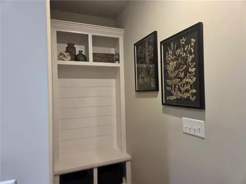 Entry Way - 330 Meadows Dr, Bethlehem, GA 30620 photo 4 of 7