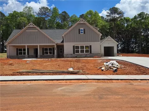 330 Meadows Dr, Bethlehem, GA 30620