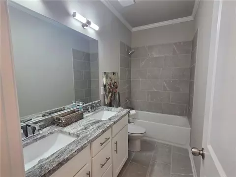 Bath - 330 Meadows Dr, Bethlehem, GA 30620 photo 5 of 5