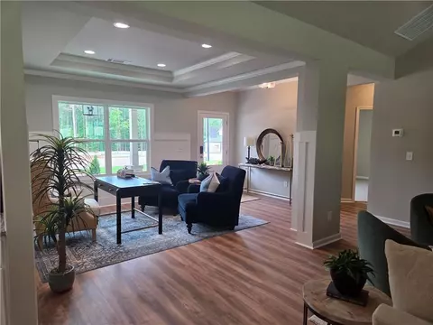 Entry Way - 330 Meadows Dr, Bethlehem, GA 30620 photo 3 of 7