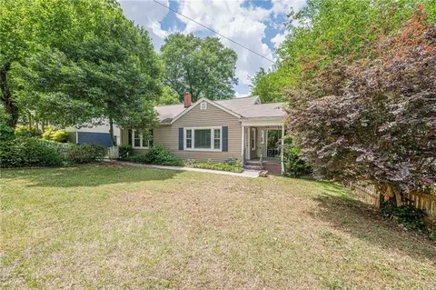 275 Amy Dr NE, Marietta, GA 30060