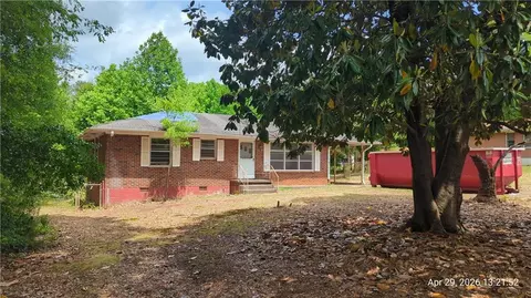 2014 Warren Dr, Austell, GA 30106