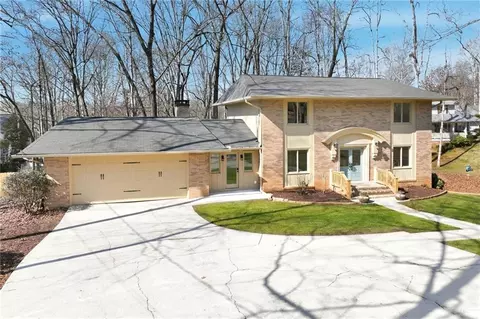 3504 Edgewood Cir, Gainesville, GA 30506