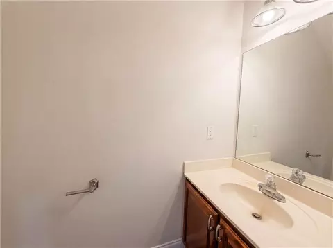 Bath - 1003 Brynn Dr, Winder, GA 30680 photo 4 of 4