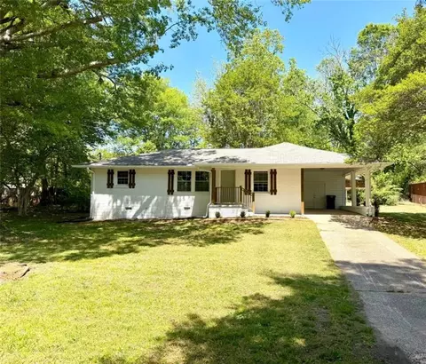 926 Green Valley Rd, Mableton, GA 30126