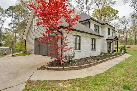 Exterior - 3410 Pilot Rd, Covington, GA 30014 photo 11 of 15