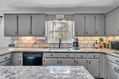 Kitchen - 3410 Pilot Rd, Covington, GA 30014 photo 5 of 5