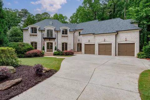 212 Shadowlawn Rd SE, Marietta, GA 30067