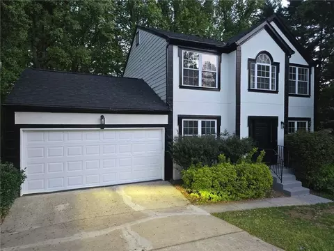 180 Preston Oaks Dr, Alpharetta, GA 30022