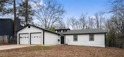2814 Woodhollow Ln, Jonesboro, GA 30236