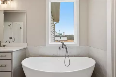 Bath - 216 Ewing Way, Dacula, GA 30019 photo 10 of 14