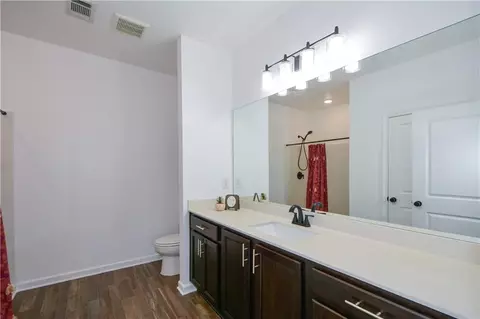 Bath - 233 Trail Winds Dr, Bethlehem, GA 30620 photo 1 of 4
