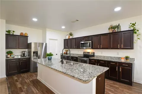 Kitchen - 233 Trail Winds Dr, Bethlehem, GA 30620 photo 2 of 4