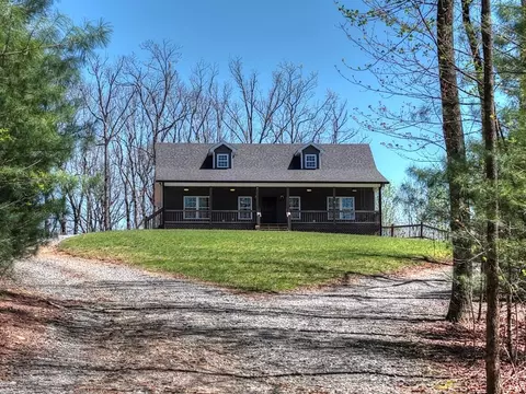 1073 Old Burnt Mountain Rd, Ellijay, GA 30536