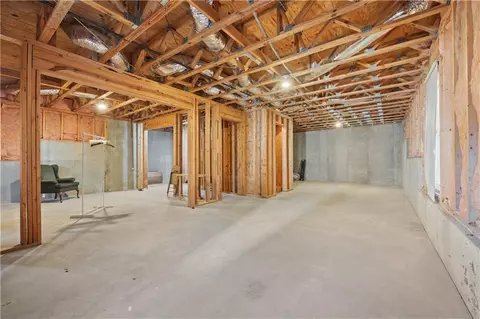 231 Beechwood Ln, Stone Mountain, GA 30087