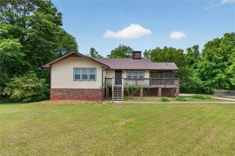 6882 Cowan Mill Rd, Winston, GA 30187