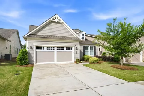 400 Chatuge Dr, Hoschton, GA 30548