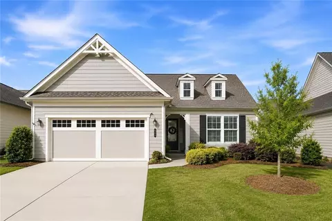 400 Chatuge Dr, Hoschton, GA 30548
