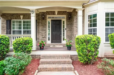 Exterior - 4030 Suwanee Bend Dr, Suwanee, GA 30024 photo 2 of 12