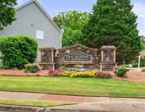 View/Area - 4030 Suwanee Bend Dr, Suwanee, GA 30024 photo 3 of 4