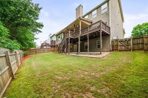 Exterior - 4030 Suwanee Bend Dr, Suwanee, GA 30024 photo 8 of 12