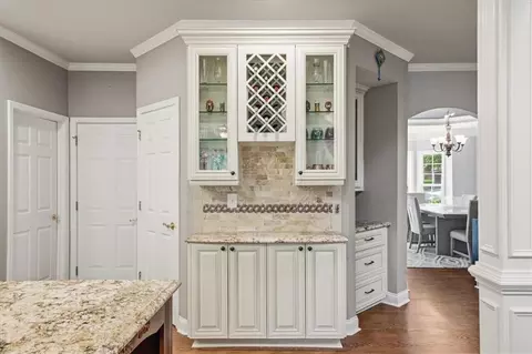 Kitchen - 4030 Suwanee Bend Dr, Suwanee, GA 30024 photo 6 of 6
