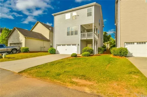 Exterior - 28 Privet Cir, Suwanee, GA 30024 photo 3 of 5